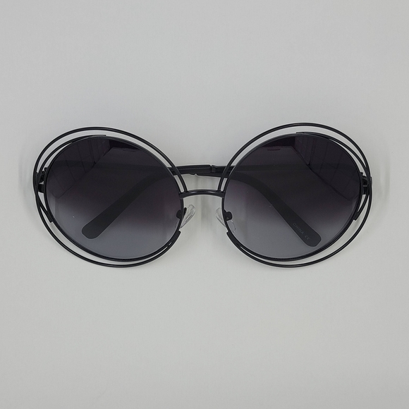 Black Frame Gradient Lens Oversized Women's Fashion Sunglasses Vintage Style - Picture 1 of 2